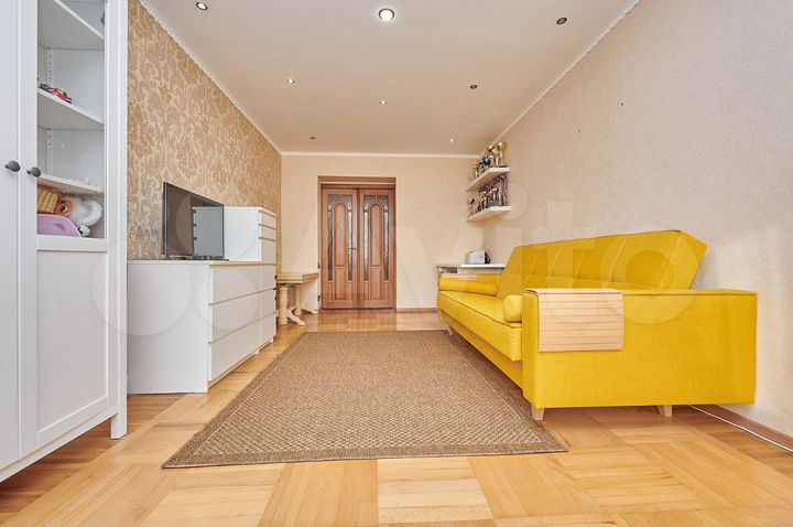 4-к. квартира, 76 м², 7/10 эт.