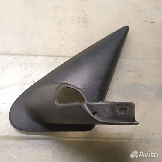 Skoda Octavia A5 2005 накладка левого зеркала нижн