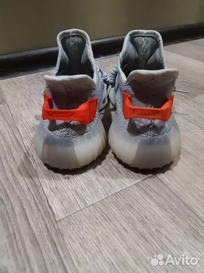 Кроссовки adidas унисекс