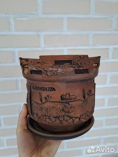 Кашпо горшок для цветов