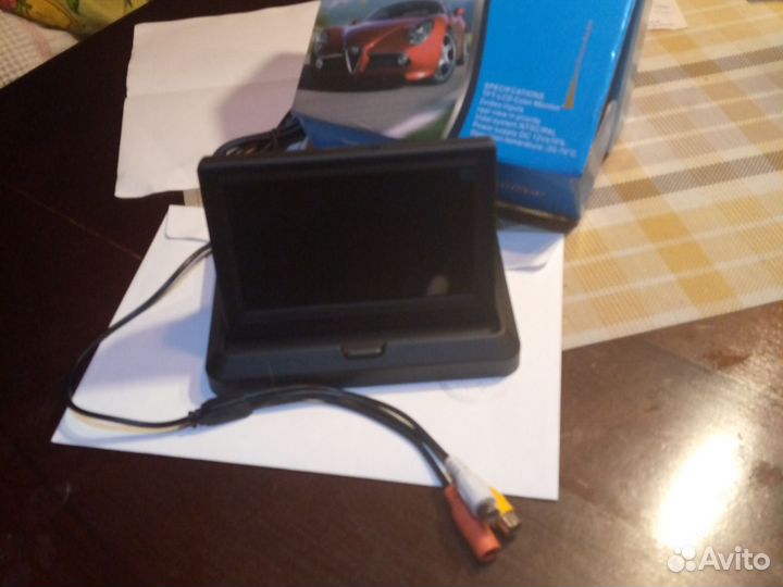 Монитор с камерой заднего вида