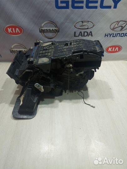 Корпус печки отопителя Nissan tiida