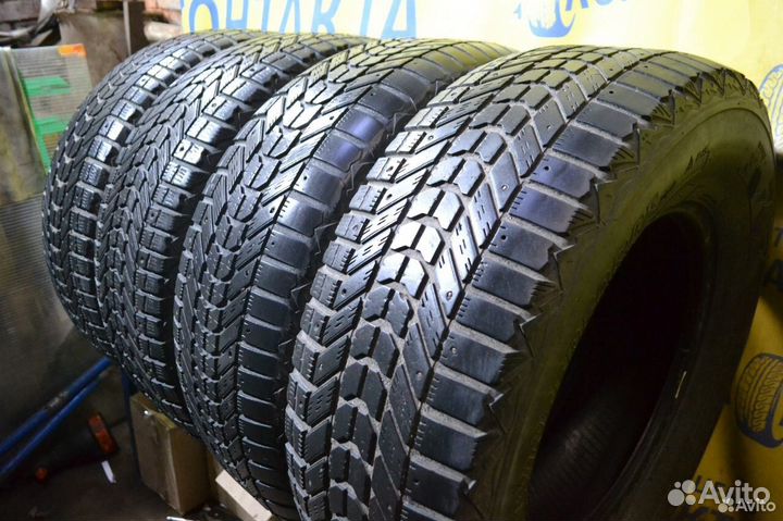 Firestone Winterforce UV 265/70 R17