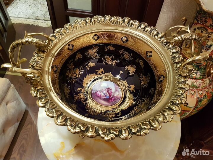 Часы и подсвечники кобальт бронза новые,вазы,столы