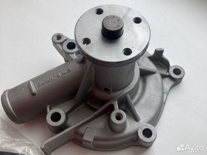 Помпа водяная для hyundai H1, H100, H200