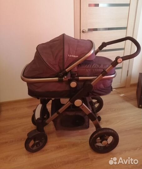 Коляска 3 в 1 с автолюлькой