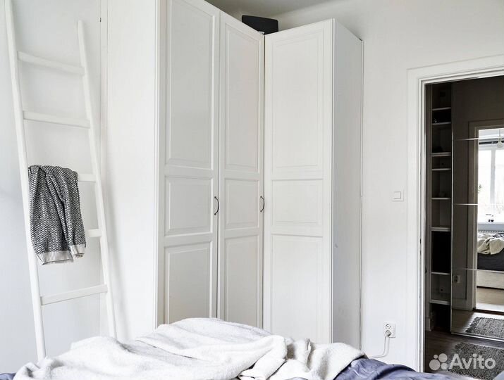 Угловой шкаф