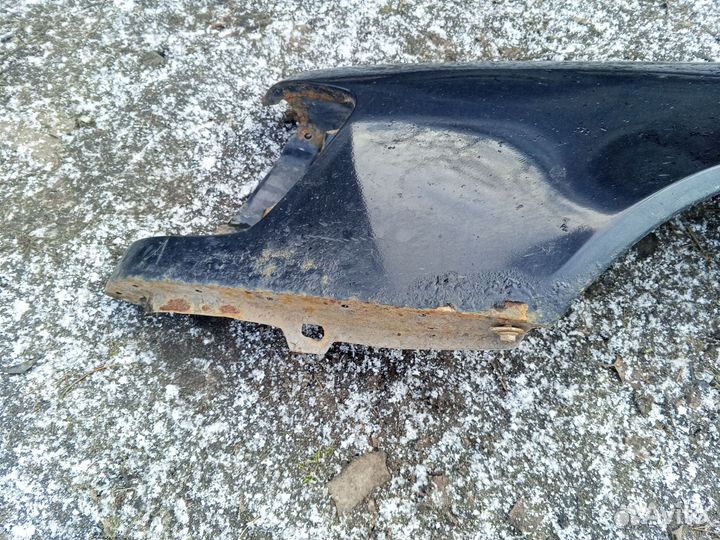 Крыло левое Мерседес 124