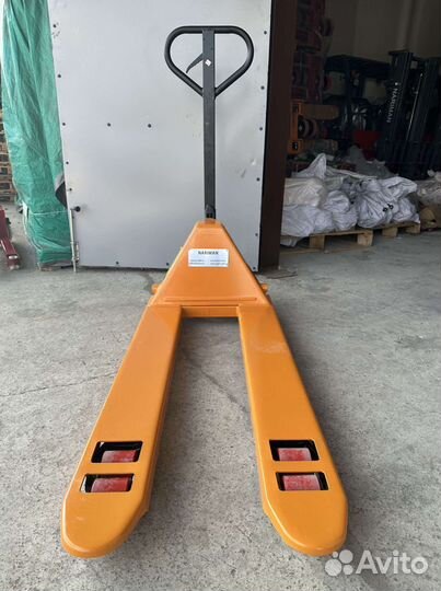 Рохля с подъемным механизмом 2,5 т U 970