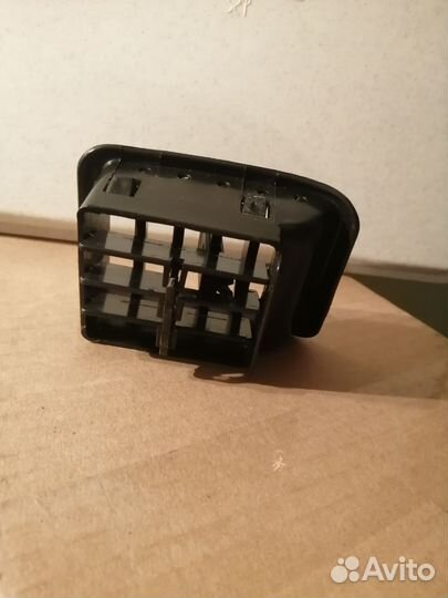 Сопло(дефлектор) воздуховода боковое ваз