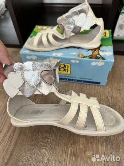 Босоножки/туфли/ сандалии для девочки 28 размер