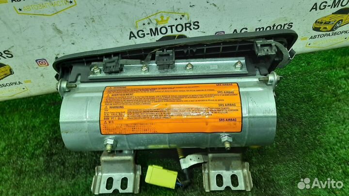 Подушка безопасности в торпедо Nissan Primera P11