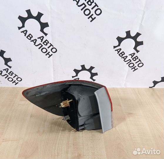 Стоп сигнал Toyota Vista Ardeo