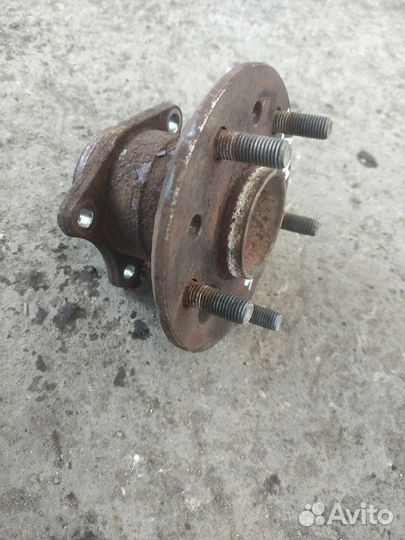 Ступица задняя Toyota Camry 40