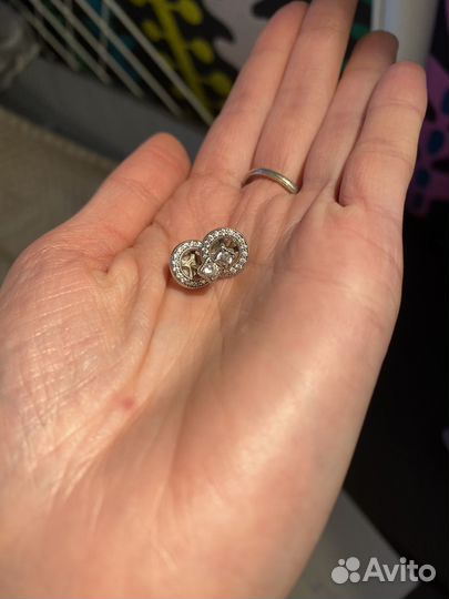 Серебряные серьги и кольцо Pandora