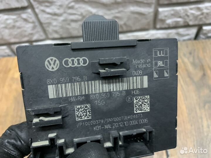 Skoda Superb Блок комфорта задней двери LH RH