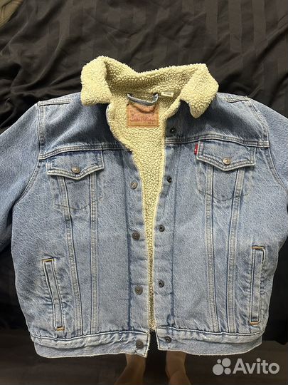 Джинсовая куртка levis