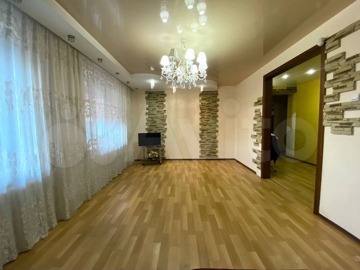 4-к. квартира, 140 м², 1/5 эт.