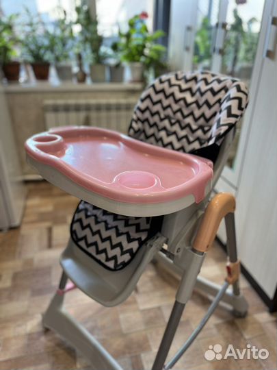 Детский стульчик для кормления