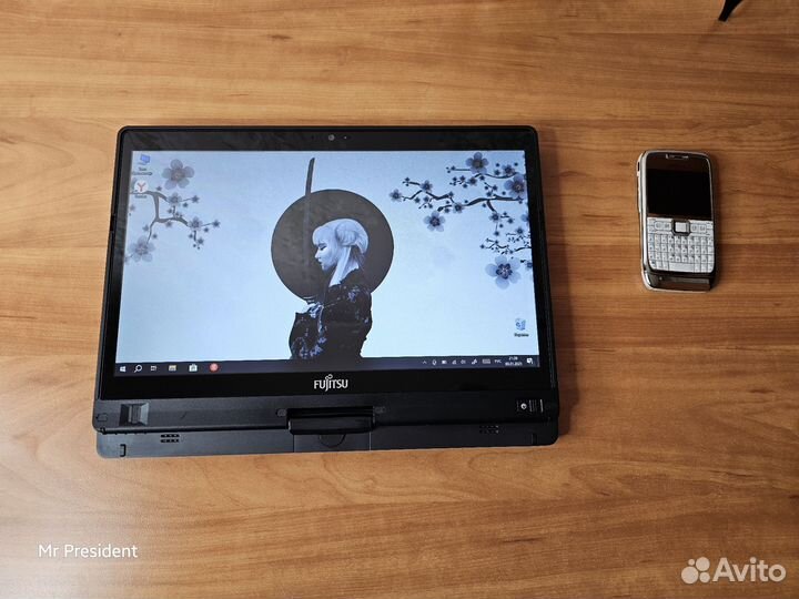 Ноутбук fujitsu t939 2 в 1 - i5(8) /8/ 240 ssd
