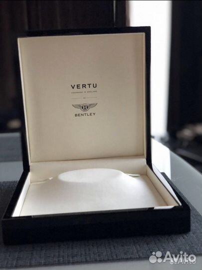 Шкатулка для ювелирных украшений