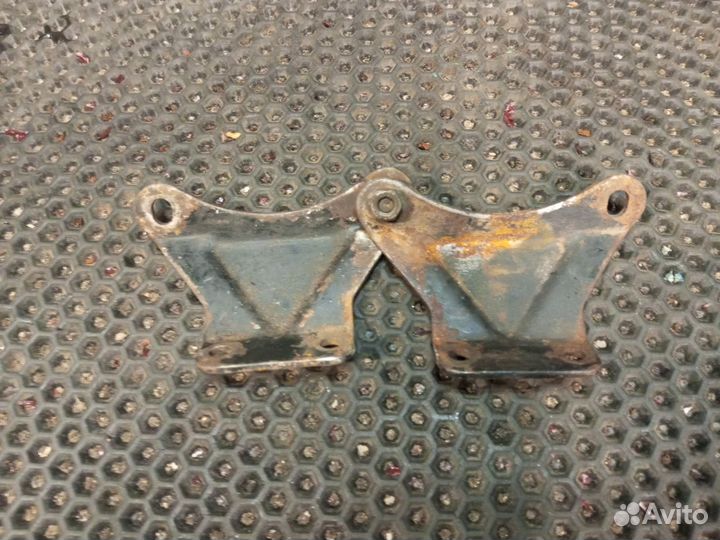 Крепления двигателя ява