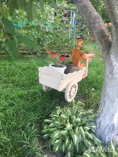 Телега декоративная для усадьбы, дачи