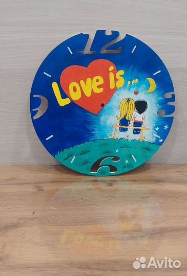 Часы настенные деревянные