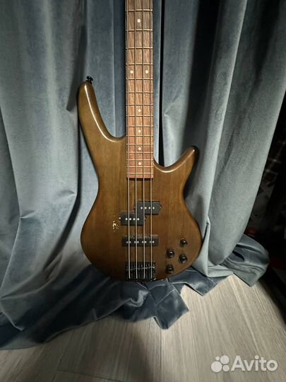 Бас гитара ibanez