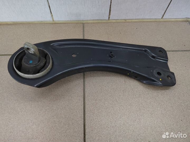 Задний правый продольный рычаг Kia K5 DL3, Sonata