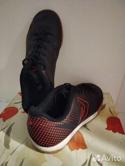 Бутсы футбольные/кеды