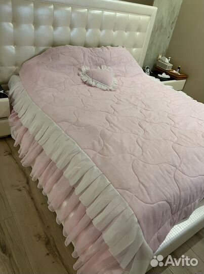 Портьеры с твёрдым балдахином и покрывалом