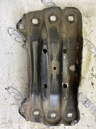 Кронштейн АКПП Mercedes cl500