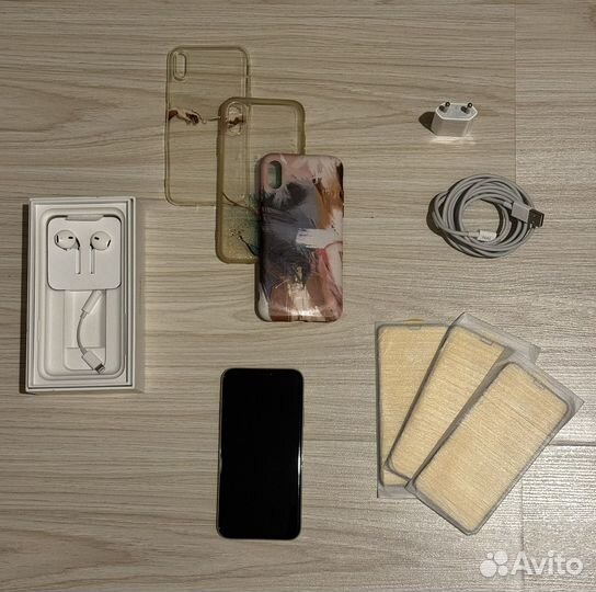 iPhone X, 64 ГБ