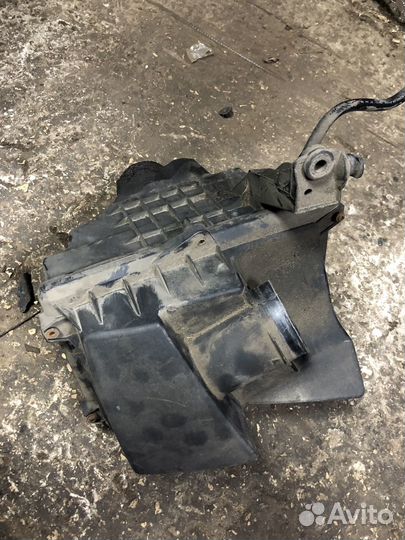 Корпус воздушного фильтра Ford Focus 2