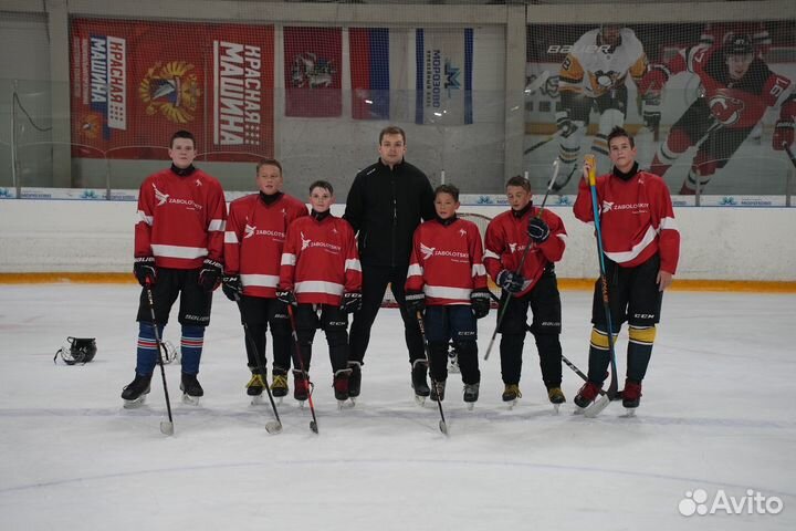 Тренер по хоккею