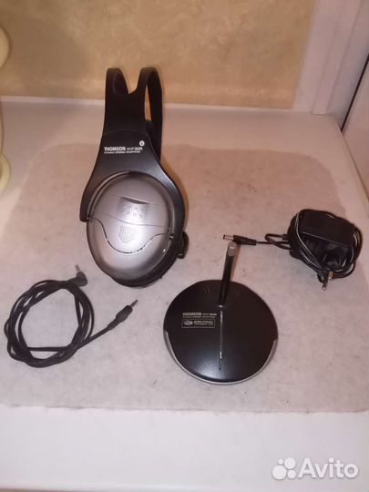 Беспроводные наушники Thomson