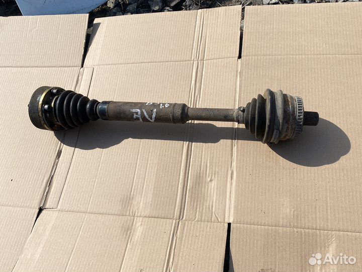 Привод левый vw passat B5 1.6