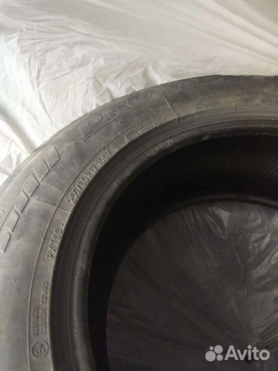 Toyo Proxes T1 Sport 255/60 R17