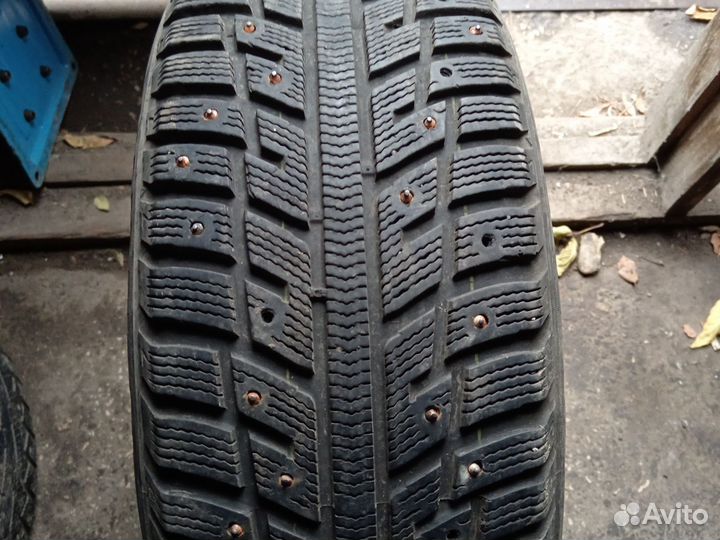 Kumho I'Zen KW22 205/55 R16
