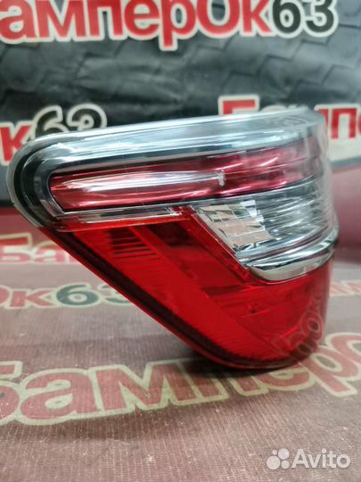Фонарь задний левый Toyota Camry