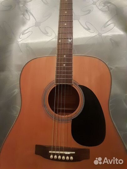 Акустическая гитара