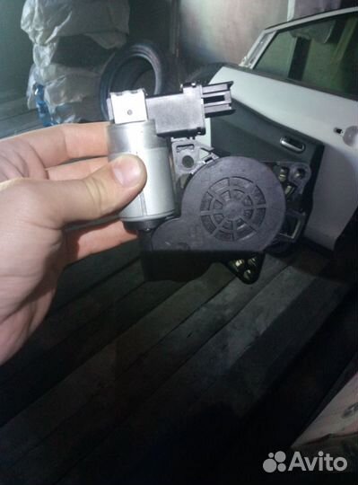 Мотор стеклоподьемника мазда сх7