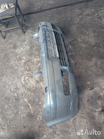 Бампер передний Volkswagen Golf MK4