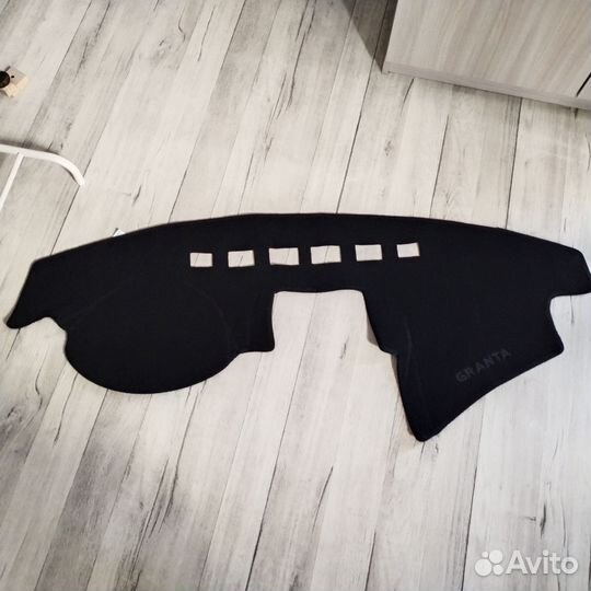 Коврик на панель granta