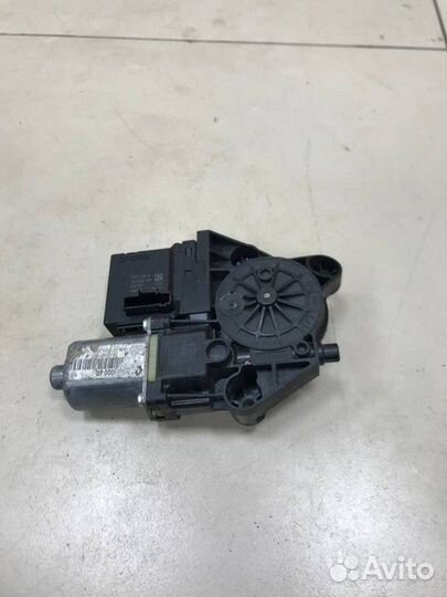 Моторчик стеклоподъемника передний правый