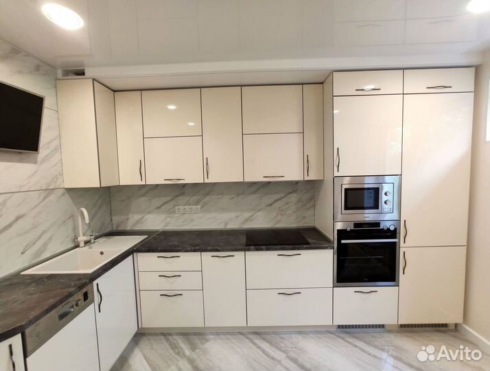 Угловая кухня на заказ