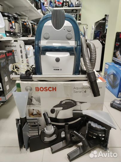 Моющий пылесос Bosch Serie 4 BWD41720