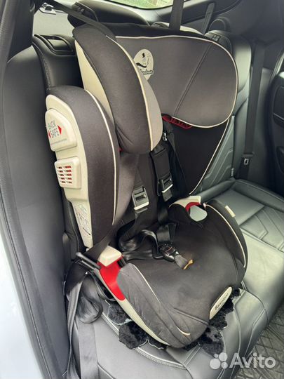 Детское автокресло от 15-36 кг Barselona isofix