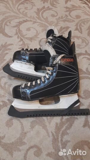 Коньки хоккейные 42 размер